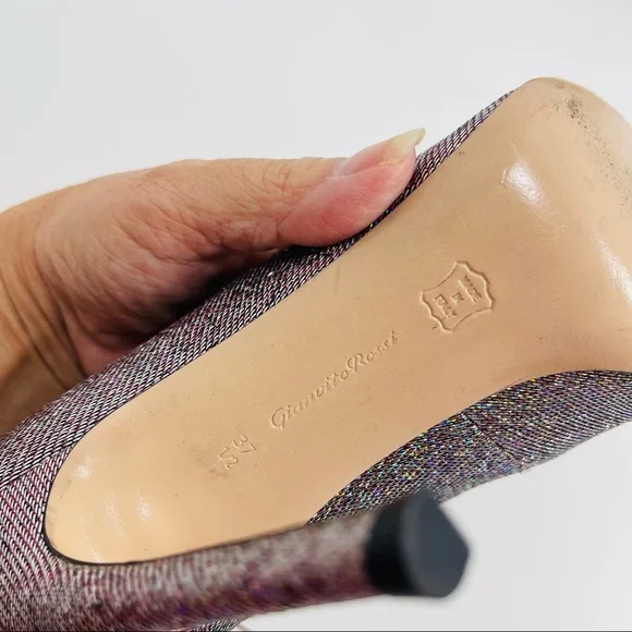 Gianvito Rossi peep toe designer heels - Picture 6 of 12